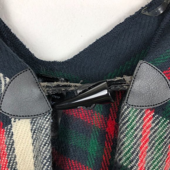 Rendezvous NWT Green Red Navy Plaid Shawl with Clasp OS - Picture 3 of 5